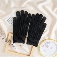 ราคา พร้อมส่ง ถุงมือกันหนาวสำหรับผู้ชายและผู้หญิง มีหลายแบบ ตัดนิ้วและ ไม่ตัดนิ้ว ไม่ตัดนิ้วสามารถทัชสกรีนได้ค่ะ ส่งไว (21192476440)