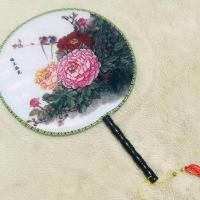 ราคา พัดจีน พัดผ้าจีนโบราณ พัดแบบกลม ใหม่พัดจีน พัดลายจีน พัดลายพู่กันจีน พัดลายดอกไม้ พร้อมพู่ห้อย ตัวพัดเป็นผ้าพิมพ์ (21725584917)