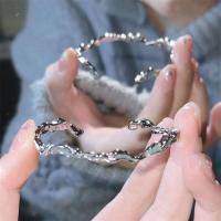 ราคา สร้อยข้อมือประดับโบว์ดอกซากุระบานสุดหรูและหรูหราสำหรับสตรีเพทายของขวัญเครื่องประดับอัญมณีสร้อยคอทันสมัยอเนกประสงค์ (21845722120)