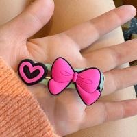 ราคา กิ๊บติดผมกิ๊บติดผมตุ๊กตาบาร์บี้สีแดงกุหลาบตัวอักษรน่ารักโบว์กิ๊บติดผมด้านข้างกิ๊บติดผมหน้าม้า (21527533810)