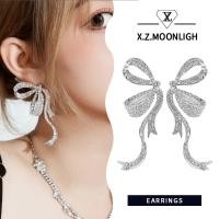 ราคา X z Moonligh ต่างหูประดับโบว์ริบบิ้นเพชรเต็มตัวต่างหูยาวแต่งพู่ริบบิ้นหรูหราเกินจริง (21687568674)