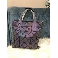 ราคา กระเป๋าหูหิ้วคล้องไหล่ทรงสี่เหลี่ยมผืนผ้า สีรุ้งสะท้อนแสง (21417125274)