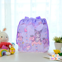 ราคา กระเป๋าผ้าผ้าร่ม ขนาดเล็ก มีหูรูดและหูหิ้วในใบเดียว ลายซานริโอ้ (22423563418)