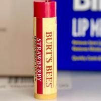 ราคา Burts Bees ขี้ผึงลิปบาล์ม 100 Natural Moisturizing Lip Balm Original Beeswax with Vitamin E Peppermint 4 25g (11224504493)