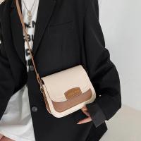 ราคา QLshop นิวคอลเล็คชั่นพร้อมส่ง กระเป๋าสะพายไหล่แฟชั่น สไตล์เกาหลี ใบเล็กกระทัดรัด พกพาง่าย ตัวกระเป๋างานทูโทนดูสบายตา พร้อมส่งถึง 3 สีให้เลือก แมตช์ชุดง่าย ให้ลุคสาวมินิมอล ใครสนใจ จิ้มตะกร้าได้เลย (22