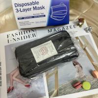 ราคา 50 PCS 50 ชิ้น Face Mask หน้ากากอนามัย 3 ชั้น ไซส์ผู้ใหญ่ 1 กล่องมี 50 ชิ้น พร้อมส่ง ดำ ฟ้า เขียว ขาว เทา ม่วง ผง (13248753066)