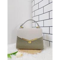 ราคา กระเป๋าผ้าไทย ทรงกล่อง 10 นิ้ว ลายพรพิมล พร้อมสาย อะไหล่ทอง (21546555011)