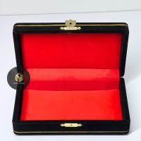 ราคา กล่องใส่เครื่องประดับคิ้วทองกำมะหยี่แบบเรียบ ขนาด 4x7นิ้ว คละสี (19408361149)