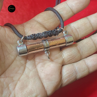 ราคา ตระกรุดหลวงปู่ทวดพร้อมสร้อยคอปรับขนาดได้ เหมาะสำหรับพกติดต่อบูชา ผ่านพิธีแล้ว มี3สี แบบ ให้เลือก หลวงปู่ทวด หลวงปู่ทวดของแท้ (22769411330)