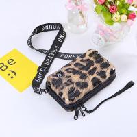 ราคา 2024 ใหม่ผู้หญิงMiniกระเป๋าเดินทางCrossbodyกระเป๋าซิปปิดBrightผ้าไหมเลื่อมองค์ประกอบธนบัตรขนาดใหญ่คลิปผู้ถือบัตร (22331776854)