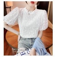 ราคา FD หญิงเสื้อลูกไม้แขนสั้นสีขาว เสื้อฤดูร้อนของผู้หญิง 2022 ใหม่สไตล์เกาหลีเสื้อผ้าลูกไม้กลวง เข้าชุดกันเสื้อตาข่ายลูกไม้ (21085926980)