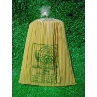 ราคา เเส้นข้าวซอยหมี่เหลืองหมี่เหลืองมีทั้งเส้นกลม และ เส้นแบน ให้เลือกทาน 1 ถุง บรรจุ 1 kg วิธีต้ม 1 ต้มน้ำให้เดือด ใส่บะหมี่เหลืองลงไปประมาณ 5 นาที 2 ตักบะหมี่ขึ้นมาคลุกกับน้ำมันพืชเล็กน้อย เพื่อไม่ให้เส