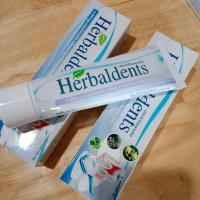 ราคา ยกแพ็ค 3 หลอด ยาสีฟันสมุนไพร HERBAL DENTS เฮอร์เบิลเดนท์ ขนาด 120 กรัม ดับกลิ่นปาก ลดการเสียวฟัน ปวดฟัน (22712810067)