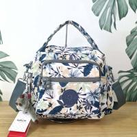 ราคา KIPLING Square Handbag Shoulder bag กระเป๋าถือหรือสะพายข้าง ขนาดกลาง วัสดุ Polyester 100 (19469376061)