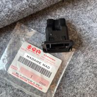 ราคา แท้ศูนย์ ตัวล็อคเบาะ Suzuki Swift 1 25 ปี 2012 2017 YY 87460 76G10 (17183899404)