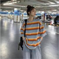 ราคา เสื้อยืดลายทางสีรุ้งสวยๆผู้หญิงฤดูร้อนใหม่ oversize เสื้อผ้าวัยรุ่นน่ารักๆสไตล์เกาหลี เสื้อโอเวอร์ไซส์แขนสั้น กําลังฮิต (22777332830)
