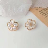 ราคา ต่างหู ดอกไม้ลายหินอ่อน Sasa Earrings รหัสER9 (22876460896)