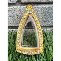 ราคา กรอบทอง ตลับพระ กรอบพระ พระกริ่ง กรอบรูปหล่อ เงินชุบทอง ฝังเพชร ใส่รูปหล่อ หลวงปู่ทวด ขนาด สูง 4 7 cm กว้าง 2 7 cm (18047137072)