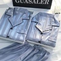 ราคา เสื้อเชิ้ตและกางเกงชุดนอนแขนยาวมีกระดุมลายทางผ้าซาตินชุดนอนวัยรุ่นชายหรูหราของผู้หญิง1ชุด ฤดูใบไม้ผลิและฤดูร้อน jacquard ผ้าไหมน้ำแข็งใหม่ชุดนอนผู้หญิงกางเกงขาสั้นแขนสั้น (22932539314)