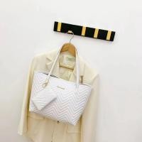 ราคา กระเป๋าแฟชั่น สะพายไหล่ผู้หญิง ทรงช็อปปิ้ง ใบใหญ่ใส่ของได้จุใจ หนังนิ่ม PU มีใบเล็กแถมไปด้วย (21624714198)