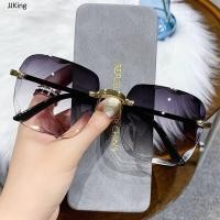 ราคา แว่นกันแดดกรอบสี่เหลี่ยมแบบดั้งเดิมสำหรับผู้หญิงแว่นกันรังสีแว่นกันแดดแบบไม่มีกรอบแฟชั่นสีไล่ระดับแบรนด์สำหรับผู้หญิงปี UV400 (14089030976)