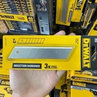 ราคา DEWALT มีดคัตเตอร์ ขนาด 25 มม รุ่น DWHT10333 0 และใบมีด คัตเตอร์ 25 มม 3ใบ รุ่น DWHT11726 0 (22576731054)