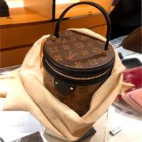ราคา กระเป๋าทรงถังกลมหนังแท้ใส่เงินแท้ของแท้จากฮ่องกงกระเป๋าทรงขนมจีบแฟชั่นแมทช์ลุคง่ายแบบใหม่ปี2023กระเป๋าสะพายไหล่สะพายข้างกระเป๋าถือ (21151801495)