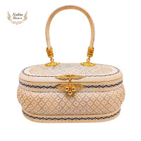 ราคา กระเป๋าย่านลิเภาทรงรีฝาเรียบตัวล็อคสีทองหูย่านลิเภา (21936844718)