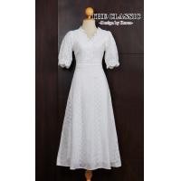 ราคา M 4XL The classic korea design presents เดรสยาวผ้าฉลุงานปัก ใช้ผ้าเนื้อดีปีกลวดลายรอบตัว ตัดต่อตกแต่งด้วยลูกไม้อีกหลายลาย (21412011527)