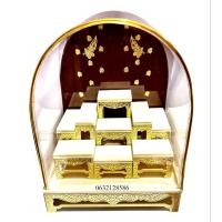 ราคา โต๊ะหมู่บูชาพระขนาดเล็กพร้อมตู้ครอบอคิลิค สีขาวครีม ลายทอง ขนาด 18 5x11x24 5 ซม (8927221123)