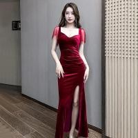 ราคา ชุดเดรสยาวชุดราตรีกลางคืนชุดผู้หญิงใส่ไปไนต์คลับชุดทำงานออกงานกลางคืนชุดเดรสยาวผ้ากำมะหยี่สีทองเรียบหรูระดับไฮเอนด์เซ็กซี่ (22020765057)