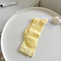 ราคา ถุงเท้าผู้หญิงใหม่แฟชั่นสีทึบลูกเรือถุงเท้าสำหรับผู้หญิงสไตล์ผ้าฝ้ายระบายอากาศสีนีออนสีนีออนยาวเกาหลีถุงเท้าสีขาวสาว (21904381142)