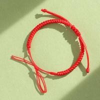 ราคา สร้อยข้อมือเชือกสีแดง สามารถใส่กับเชือกถักลูกปัด เชือกทอมือ สำหรับคู่รักชายและหญิง (22920408402)