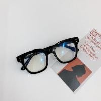 ราคา กรอบแว่นตาสีดำกรอบหนาแบบเดียวกับในสาลี่หิมะที่นิยมในโลกออนไลน์ INS กรอบแว่นตาสายตาสั้นแบบเรียบแนววินเทจสไตล์เกาหลีกรอบแว่นตาแฟชั่น (21090150798)