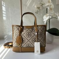 ราคา กระเป๋าสะพาย กระเป๋าถือ ขนาดเล็ก Tory burch perry monogram jacquard small triple compartment tote (17591685399)