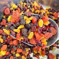 ราคา ผลไม้อบแห้งพรีเมียม ลูกเกดและเบอร์รี่ ลูกเกดเหลือง ลูกเกดดำ แครนเบอร์รี่ สตรอว์เบอร์รี่ (22861162745)