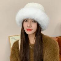 ราคา หมวกชาวประมงขนปุยหนาสำหรับผู้หญิงฤดูหนาวฝาครอบป้องกันหูผ้ากำมะหยี่กันลมหมวกอบอุ่นแฟชั่นหมวกปานามาผู้หญิง (22678647110)