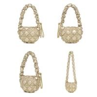 ราคา พร้อมส่ง Carlyn Bag รุ่น Poing มี 4 สี กระเป๋า ขนาดมินิ เงาๆวิบวับๆ ปรับสายได้ (18553301132)