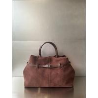 ราคา Parisian Suede Top Handle Bag หนังกลับ กระเป๋าถือ กระเป๋าสะพายไหล่ (22934612197)