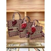 ราคา แบรนด์ฮ่องกงสีแดงงานแต่งงานกระเป๋าโท้ทขนาดใหญ่ 2024 ใหม่แฟชั่นพร็อพความจุสูงกระเป๋าถือ Ne1 กระเป๋า Ne2 สีตัดกัน (21449811499)