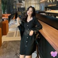 ราคา MYF มาใหม่ ชุดมินิเดรสคอวีแขนยาว กระดุมหน้าแต่งมุก มีสายผูกเอว สีดำพื้น มีไซส์ (9782664483)