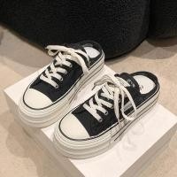 ราคา One for all พร้อมส่งจากไทย TX595 รองเท้าผ้าใบครึ่งส้น พื้นหนา2นิ้ว แบบสวม ดีไซน์ลูกไม้ปิดนิ้วเท้า รองเท้าแตะใส่ภายนอก รองเท้าผ้าใบส้นสูงแฟชั่นสตร (22731694707)