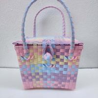 ราคา ตระกร้าสาน เส้นพลาสติกสาน กล่องอเนกประสงค์มีฝาปิด รุ้งจ๋า OTOP ขนาด กว้าง 16 ยาว 22 สูง16 CM (10870996845)