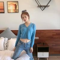 ราคา วัน เสื้อครอปแขนยาวคอวี กันuv ผ้าไหมพรม แบบเกาหลี มีกระดุมหน้า (22416286406)