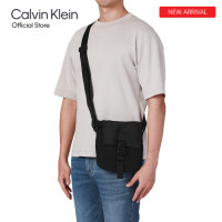 ราคา CALVIN KLEIN กระเป๋าสะพายข้างผู้ชาย Quilted Nylon Reporter Bag รุ่น HH4023 UB1 สีดำ (22461718074)