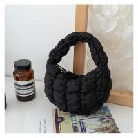 ราคา ส่งฟรี พร้อมส่งจากไทย BNG soft bag กระเป๋าถือ ทรงก้อนเมฆ ผู้หญิง ก้อนเมฆ สไตล์เกาหลี น้ำหนักเบา F2395 (21398155971)