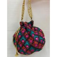 ราคา พร้อมส่ง Indian Potli Bag กระเป๋าคล้องมืออินเดีย กระเป๋าลายปัก Embroidery Bag (22878404995)