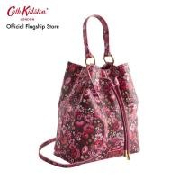 ราคา Cath Kidston กระเป๋าสำหรับผู้หญิง Bucket Bag ลาย Archive Ditsy สี Berry Red (22694067076)