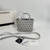 ราคา BAOBAO กระเป๋าสะพายไหล่ ทรงบักเก็ต ประดับเพชรคริสตัล ทรงเรขาคณิต แบบพกพา สไตล์ใหม่ 2022 (17193366503)