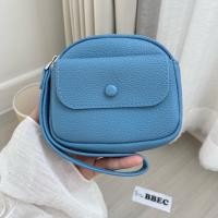 ราคา Pierre loues กระเป๋าสตางค์ใบสั้น มีสายคล้องมือหนังPUนิ่ม (22567076171)